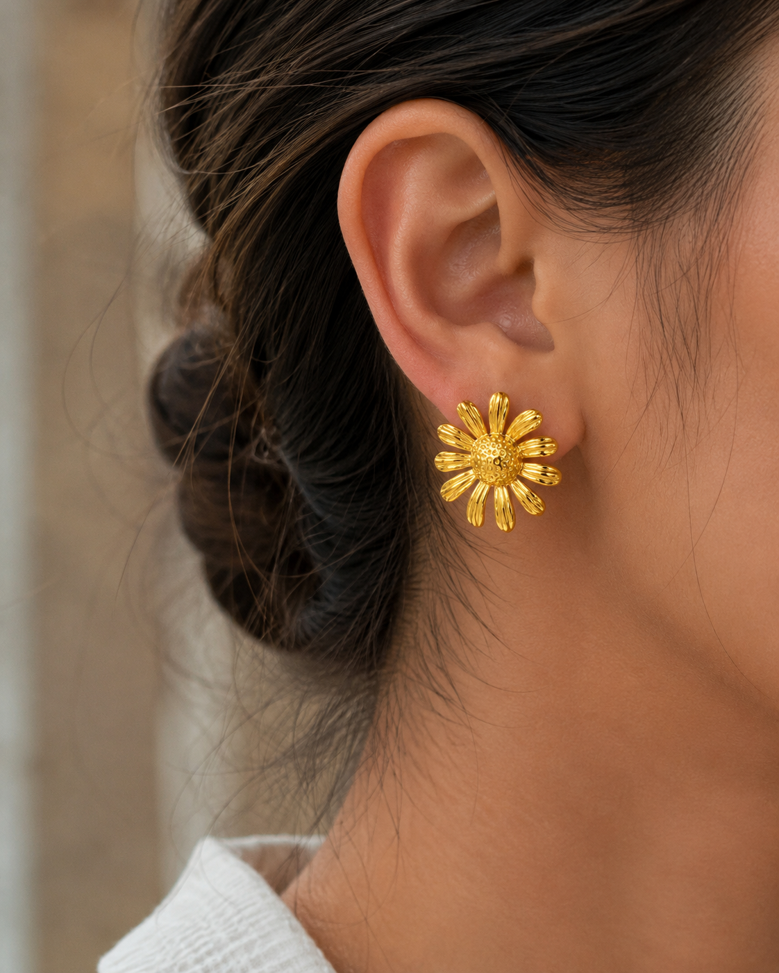 Golden Bloom Daisy Stud Earrings